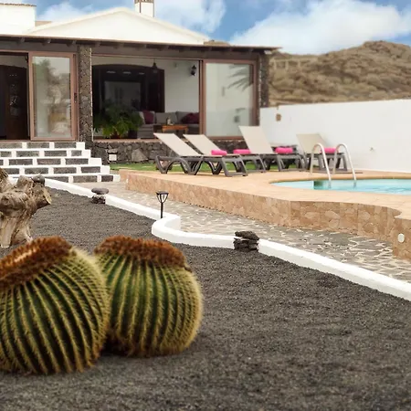 Volkkanrentals Cactus Villa
